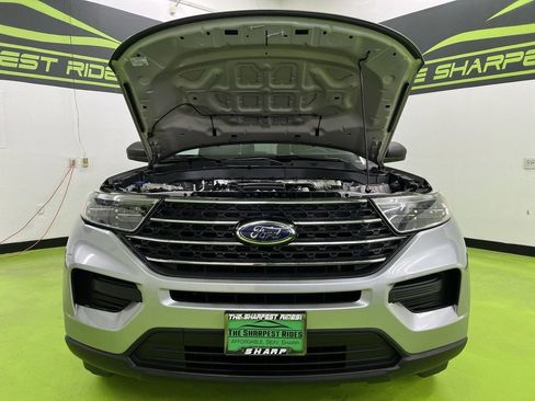 Used 2020 Ford Explorer XLT image 4