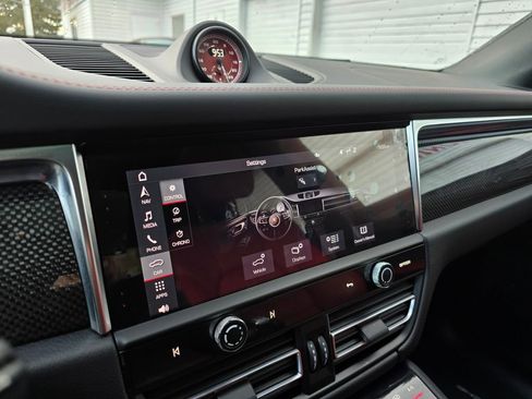 Used 2024 Porsche Macan GTS w/ Premium Plus Package image 58