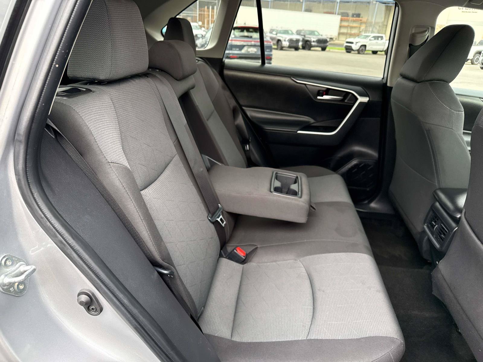 Used 2025 Toyota RAV4 XLE AWD/4WD image 16