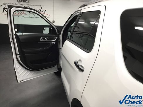 Used 2013 Ford Explorer XLT AWD/4WD image 20