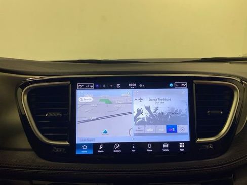New 2026 Chrysler Pacifica Pinnacle AWD/4WD image 11