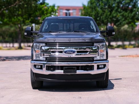 Used 2018 Ford F250 Lariat w/ Lariat Ultimate Package AWD/4WD image 4