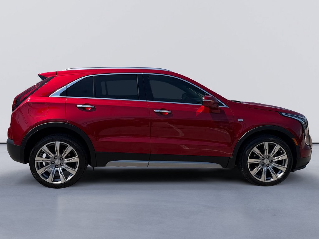 Used 2023 Cadillac XT4 Premium Luxury w/ Enhanced Visibility Package FWD image 2