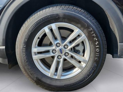 Used 2020 Ford Explorer XLT image 9