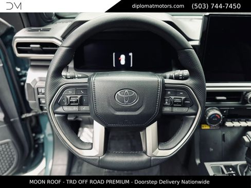 Used 2025 Toyota 4Runner TRD Off-Road Premium AWD/4WD image 28