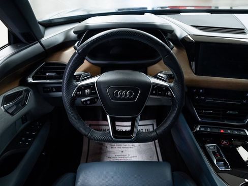 Used 2022 Audi e-tron GT Prestige w/ Prestige Package image 12