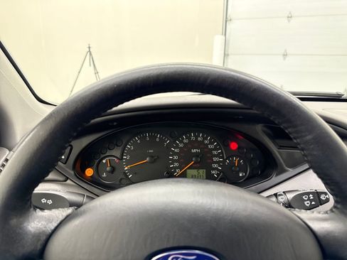 Used 2002 Ford Focus ZX5 Hatchback FWD image 16