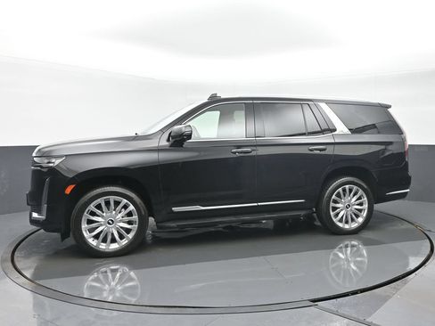 Used 2023 Cadillac Escalade Premium Luxury AWD/4WD image 6