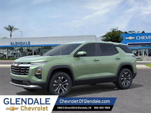 New 2026 Chevrolet Equinox LT image 2