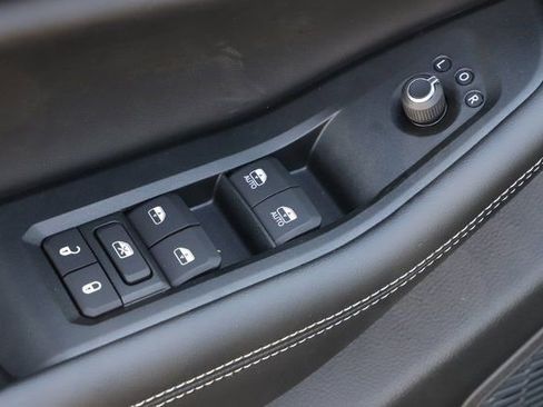 New 2025 Jeep Grand Cherokee Altitude AWD/4WD image 15