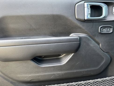 Used 2021 Jeep Wrangler Unlimited Sport image 11