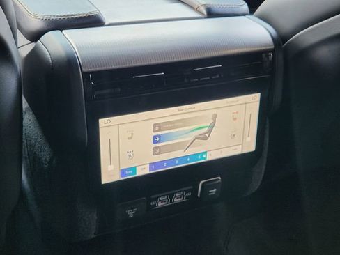 Certified 2022 Jeep Grand Wagoneer Series III w/ Flexible Seating Group AWD/4WD image 32
