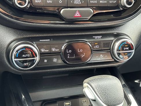 Used 2024 Kia Soul S FWD image 17