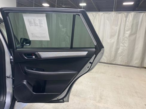 Used 2018 Subaru Outback 2.5i Premium image 23