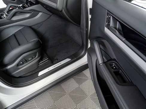 New 2026 Porsche Cayenne AWD image 26