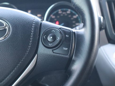 Used 2016 Toyota RAV4 XLE image 16