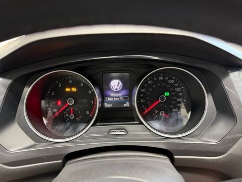 Used 2020 Volkswagen Tiguan SE w/ 3rd Row Seat Package AWD/4WD image 34