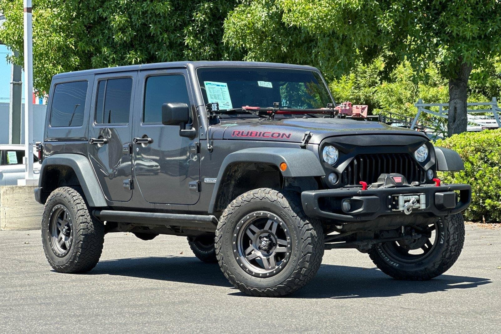Used 2017 Jeep Wrangler Unlimited Rubicon AWD/4WD image 2