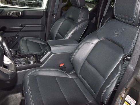 Used 2025 Ford Bronco Badlands AWD/4WD image 36