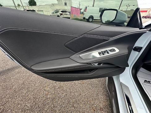 Used 2023 Chevrolet Corvette Z06 RWD image 13