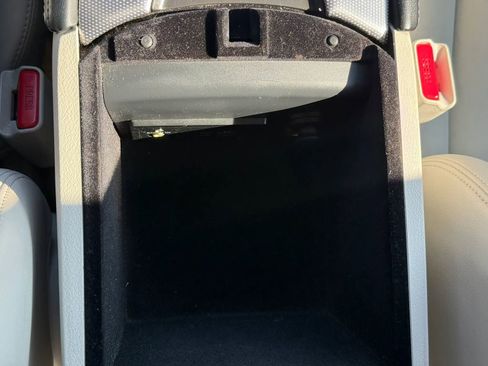 Used 2014 INFINITI Q50 2.0t w/ Moonroof Package image 37