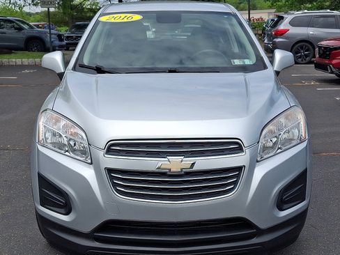 Used 2016 Chevrolet Trax LS FWD image 2