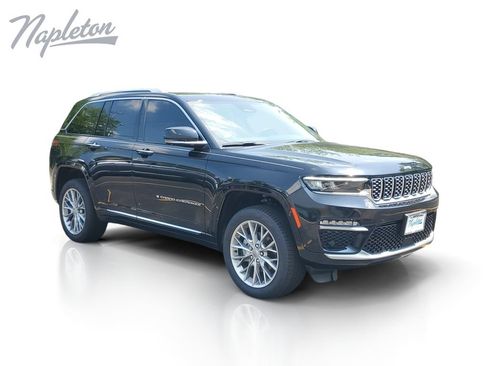 Used 2022 Jeep Grand Cherokee Summit AWD/4WD image 8