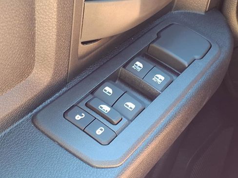 Used 2025 RAM 2500 Tradesman w/ Chrome Appearance Group image 12