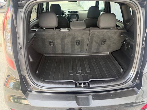 Used 2017 Kia Soul + FWD image 28