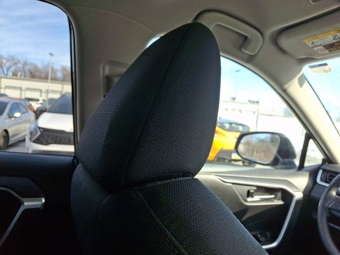 Used 2025 Toyota RAV4 XLE image 13