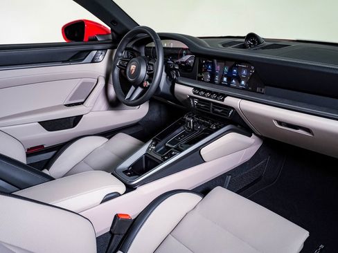 New 2026 Porsche 911 Carrera 4S image 15