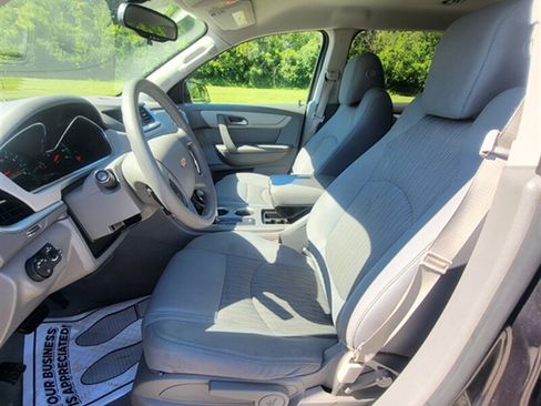 Used 2015 Chevrolet Traverse LS FWD image 19
