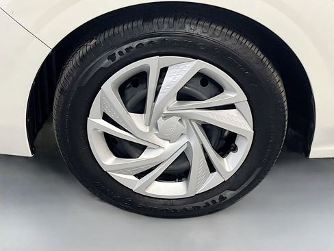 Used 2025 Subaru Impreza 2.0i image 28