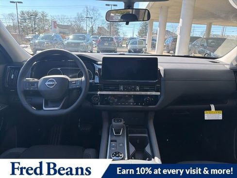 New 2026 Nissan Pathfinder SV image 10