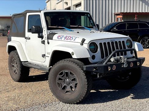 Used 2017 Jeep Wrangler Sahara w/ Connectivity Group image 1