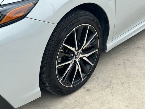Certified 2024 Toyota Camry SE FWD image 9