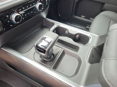 New 2026 GMC Sierra 1500 SLT w/ SLT Premium Package image 25