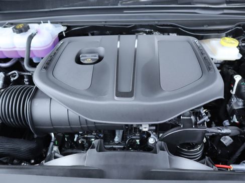 New 2026 RAM 1500 Laramie AWD/4WD image 21