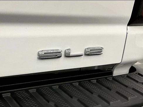 Used 2024 GMC Sierra 3500 SLE w/ SLE Convenience Package AWD/4WD image 9