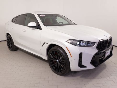 Used 2024 BMW X6 xDrive40i w/ Premium Package AWD/4WD image 7