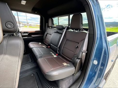 Used 2025 GMC Sierra 3500 Denali w/ Denali Reserve Package AWD/4WD image 27