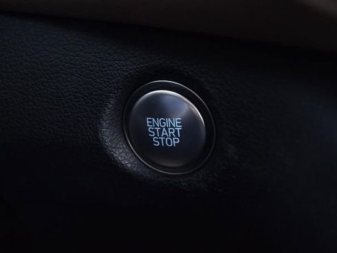 Used 2021 Hyundai Santa Fe SEL w/ Cargo Package image 16