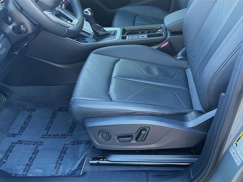 Used 2024 Audi Q3 2.0T Premium image 17