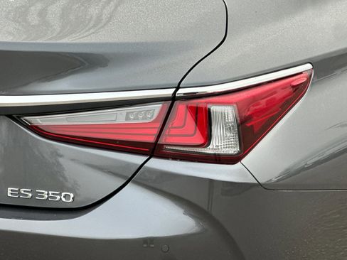 New 2025 Lexus ES 350 w/ Premium Package image 25