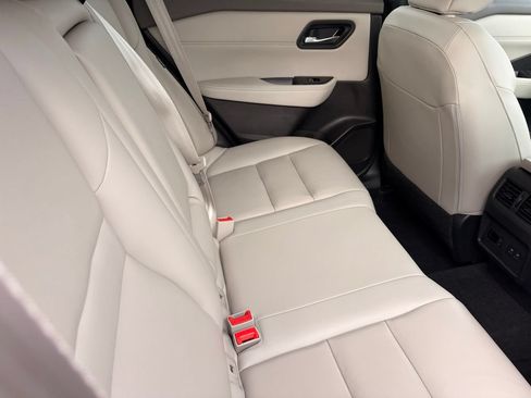 Certified 2023 Nissan Rogue SL w/ SL Premium Package FWD image 15
