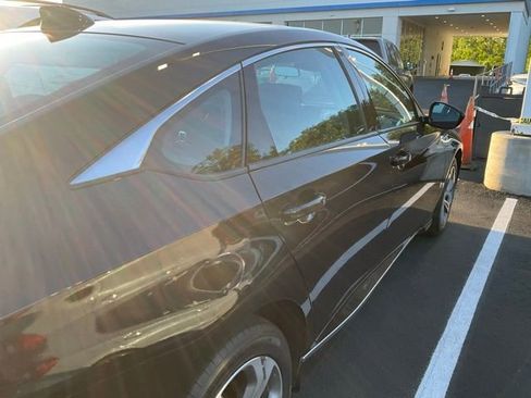 Used 2018 Honda Accord EX image 6