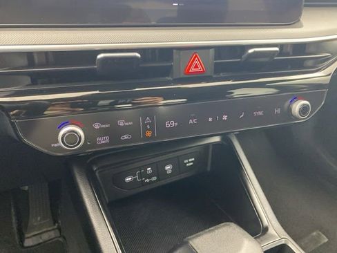 Used 2025 Kia K5 LXS image 33
