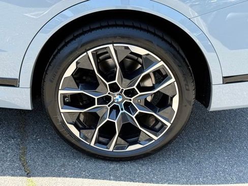 Certified 2023 BMW X7 xDrive40i w/ M Sport Package AWD/4WD image 14