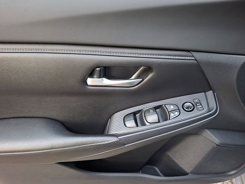 Used 2023 Nissan Sentra SV w/ All-Weather Package FWD image 12