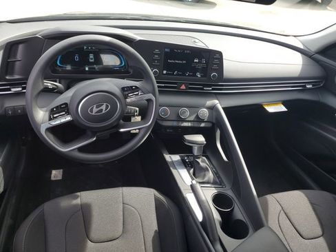 New 2026 Hyundai Elantra SE FWD image 8